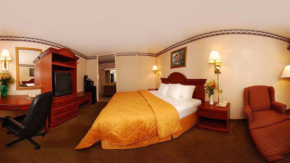 Greeneville Inn And Suites Zewnętrze zdjęcie